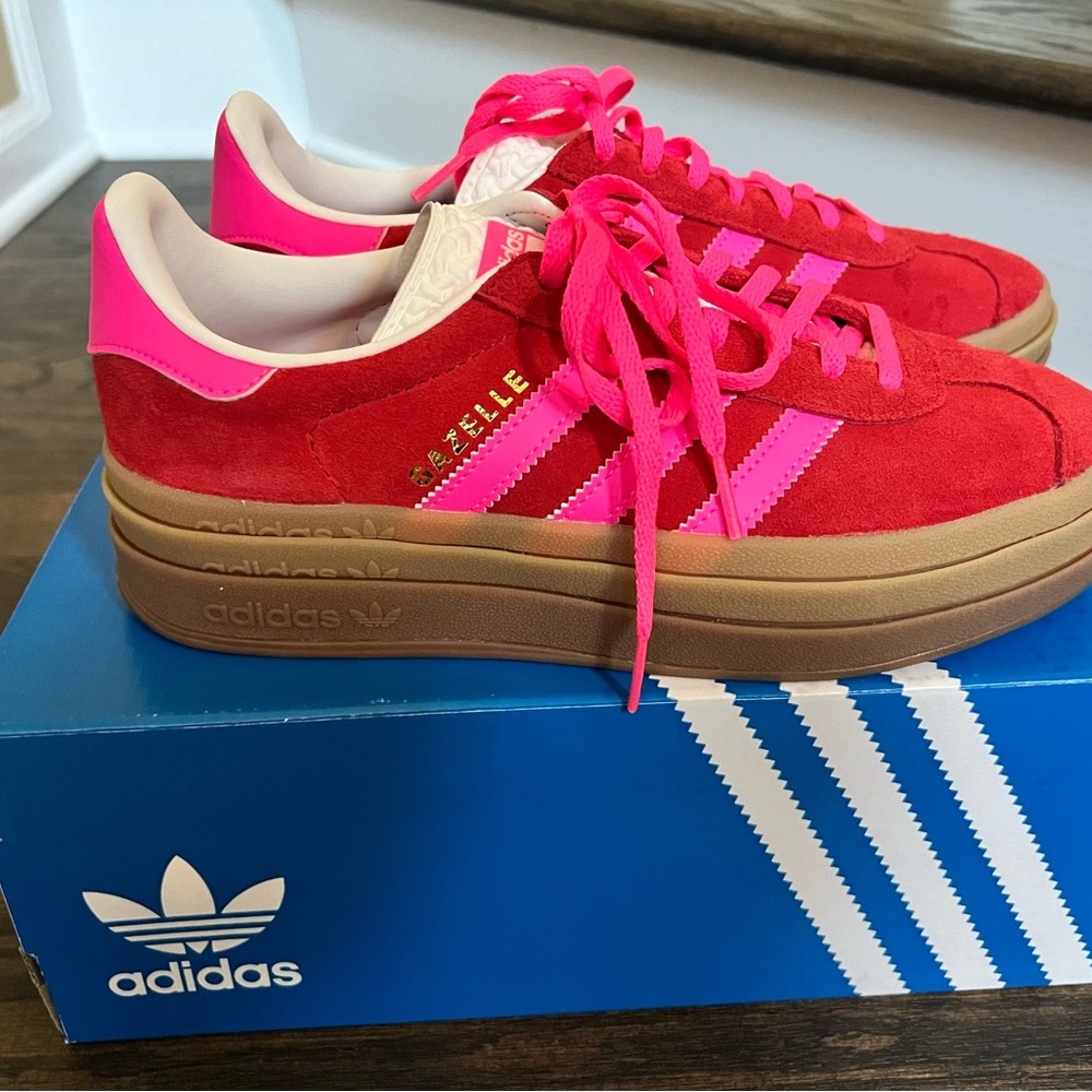Adidas Gazelle Women's Shoes - Red and Pink
